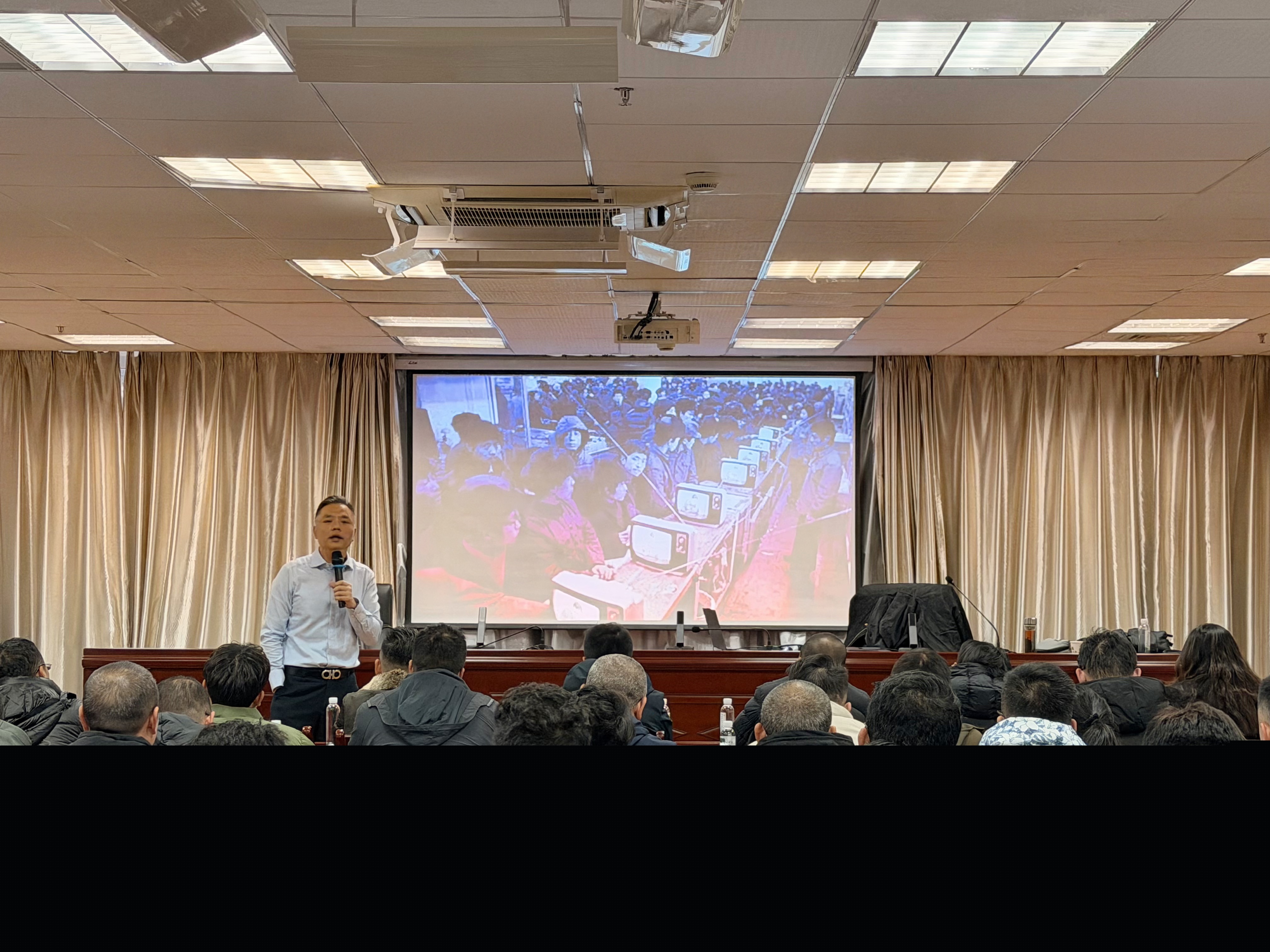 “賦能轉型 蓄力托市” 福建金森營銷創(chuàng)新與銷售技巧提升培訓簡報