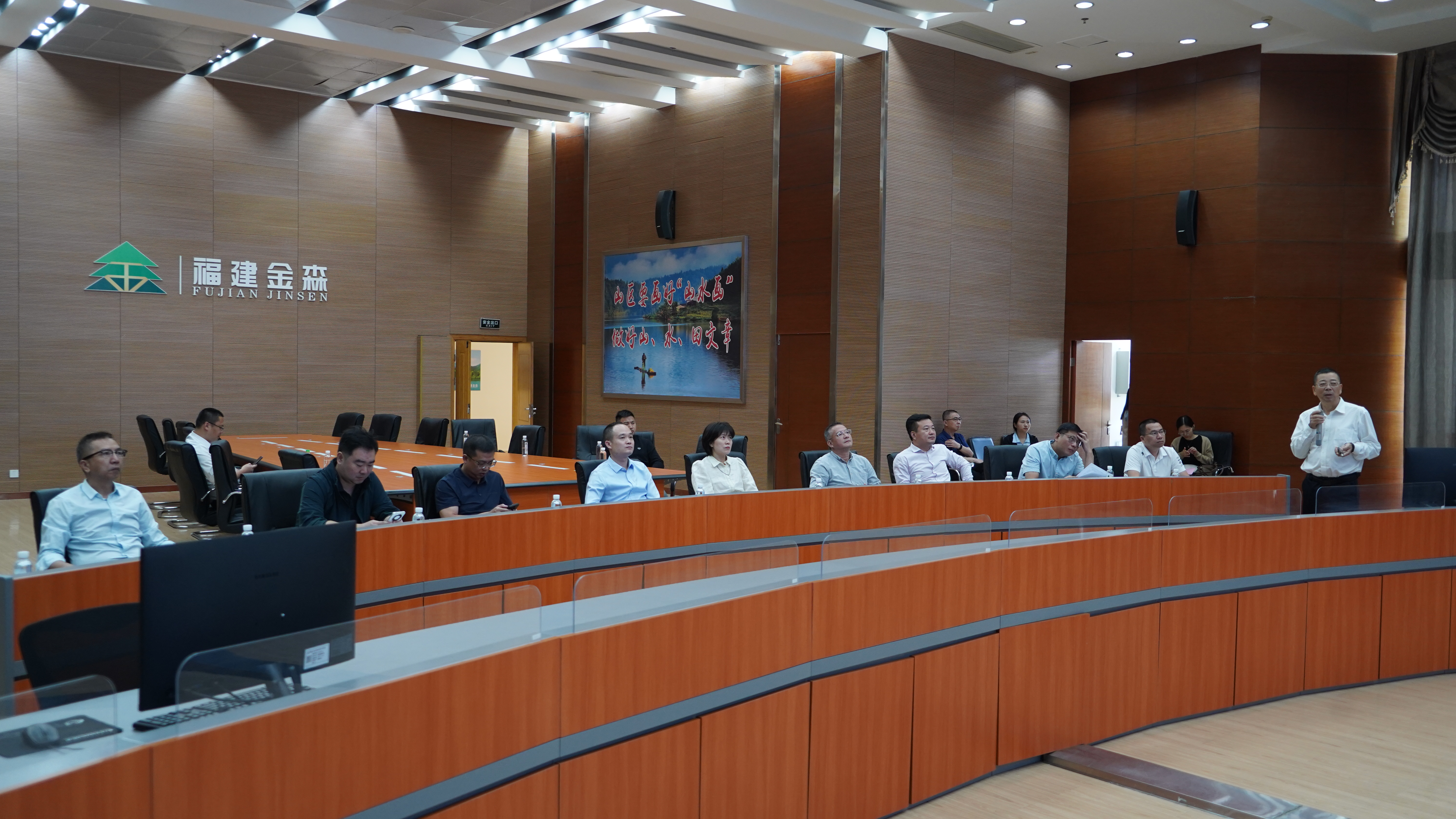 南安市黨政代表團(tuán)一行至福建金森考察交流 南安市黨政代表團(tuán)一行至福建金森考察交流